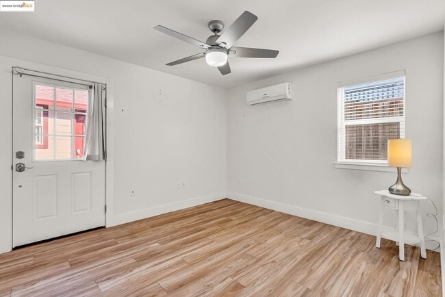 Building Photo - 507 Maple St