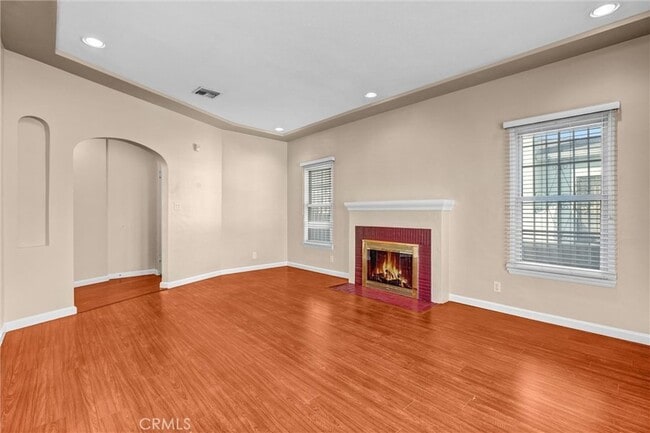 Building Photo - 9807 S Denker Ave