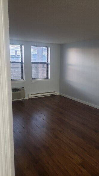 Building Photo - 24 Park St