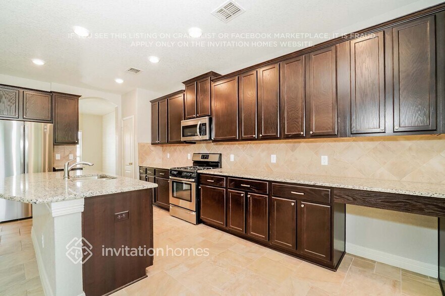 Building Photo - 1099 Pelican Pl