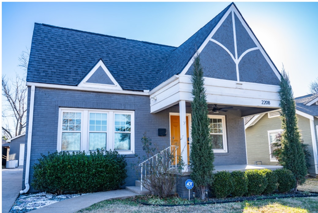 Building Photo - 2208 E 13th St