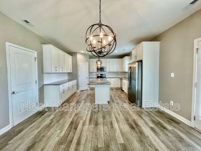 Building Photo - 356 Kensington Dr