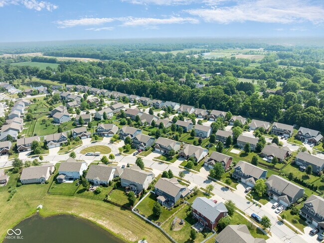 Building Photo - 6192 Bayard Dr