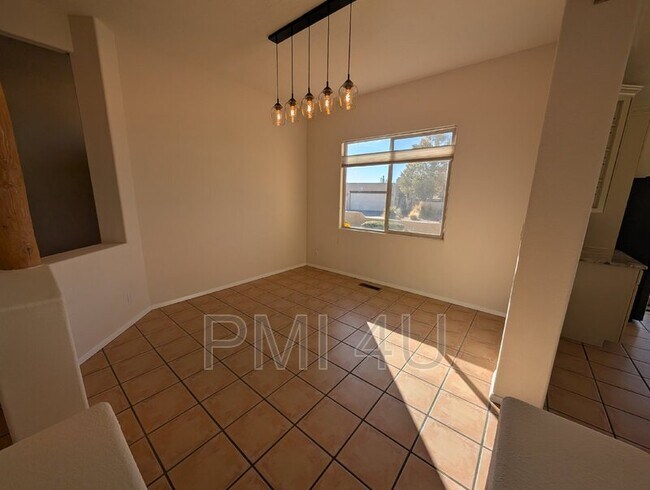 Building Photo - 12612 Carmel Ct NE