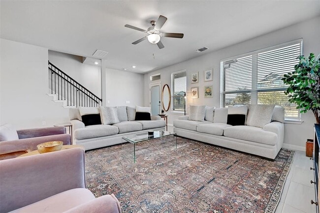 Building Photo - 5309a Baythorne Dr