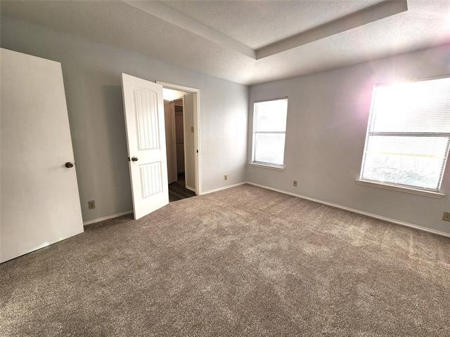 Building Photo - 2202 Bolivar St