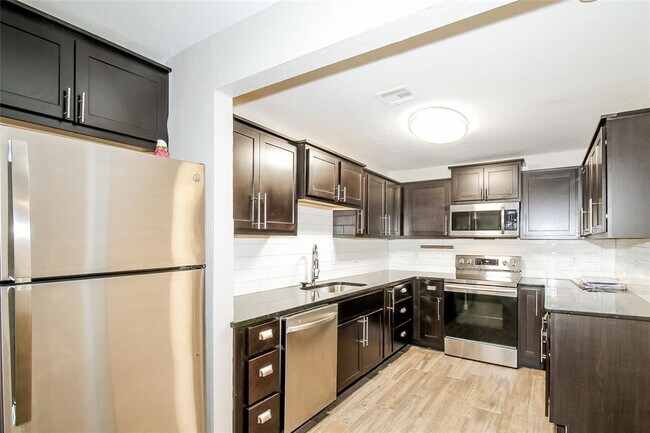 Building Photo - 5117 S Lee Ave
