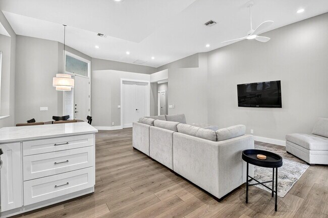 Building Photo - 2201 NW 53rd St
