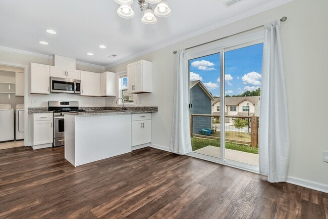 Building Photo - 1216 Pauline Trail Dr
