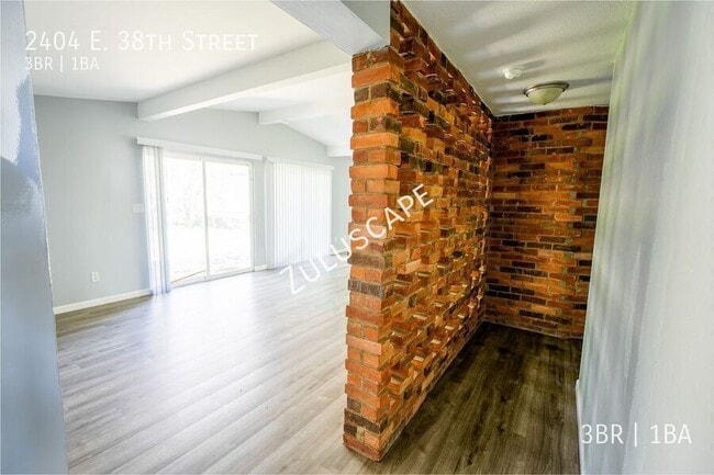 Building Photo - 2404 E 38th St