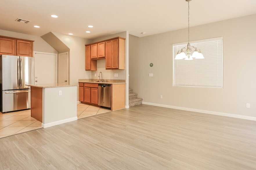 Building Photo - 9308 Euphoria Rose Ave