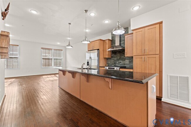 Building Photo - 3904 Village Townes Walk