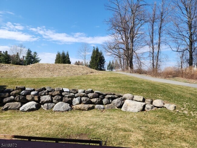 Building Photo - 27 Cypress Ln