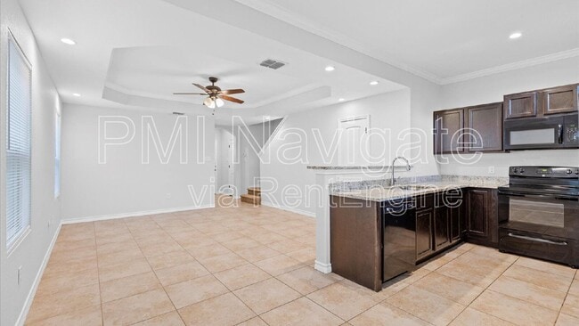 Building Photo - 6962 Lakeview Dr.