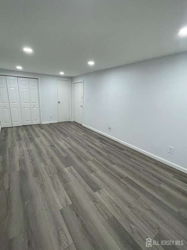 Building Photo - 1307 cricket Ln