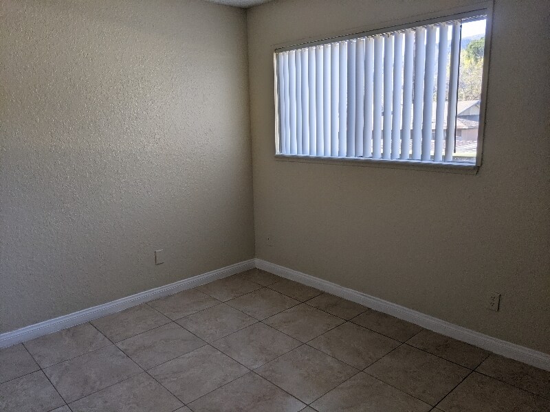 Building Photo - 144 W 42nd St