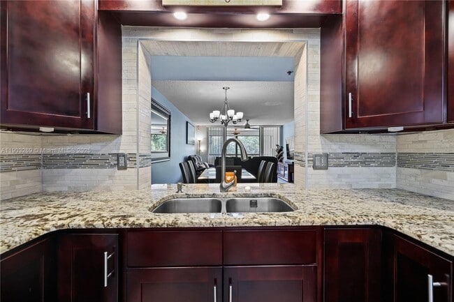 Building Photo - 6620 Boca Del Mar Dr