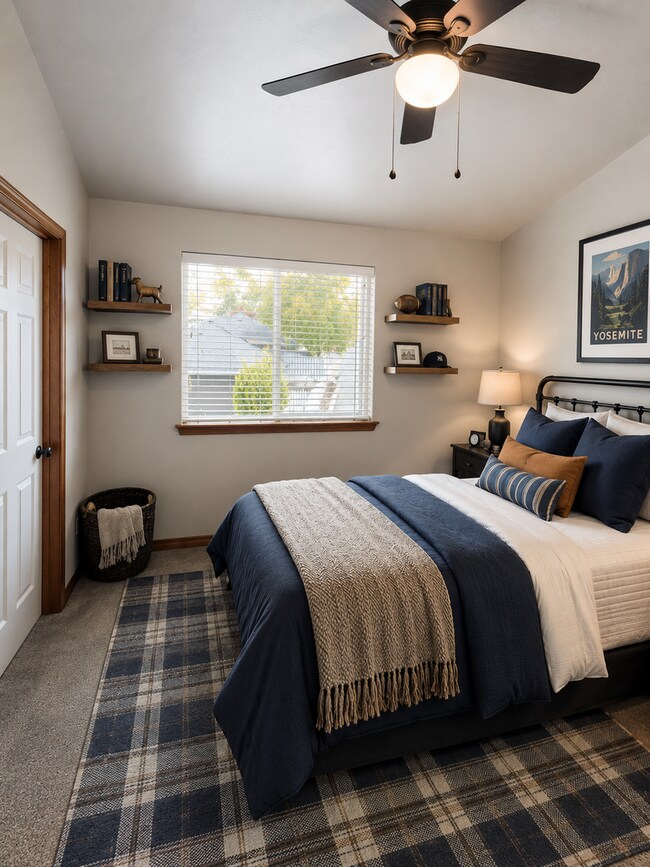 Building Photo - Private Patios, Walk-In Closets & A Spacious Layout!