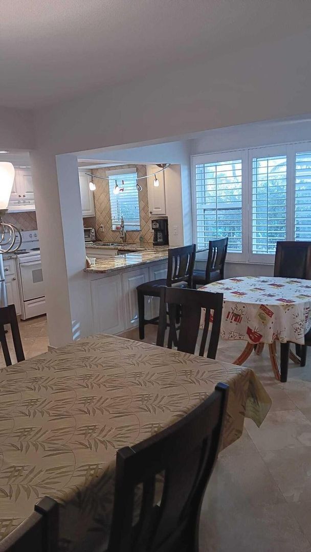 Building Photo - 5450 N Ocean Blvd