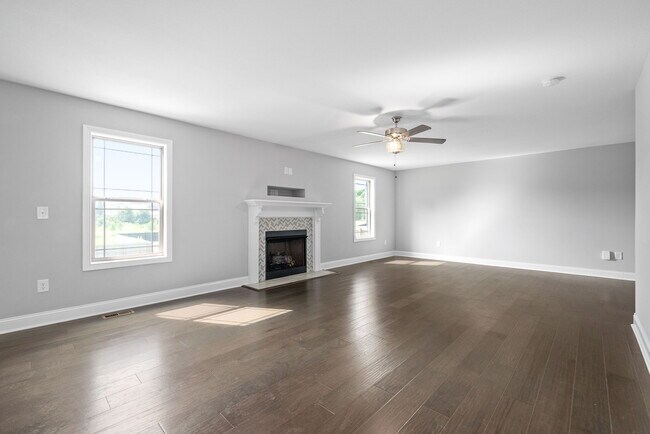 Building Photo - 3482 Southwood Dr
