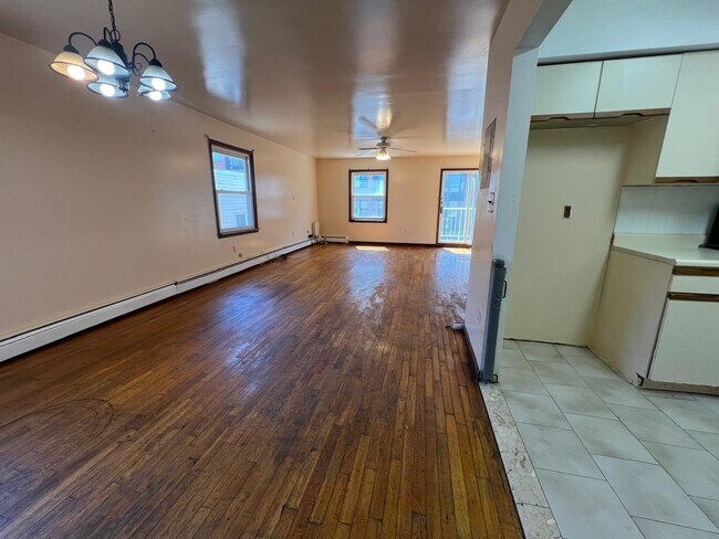 Building Photo - 52 Yale Ave