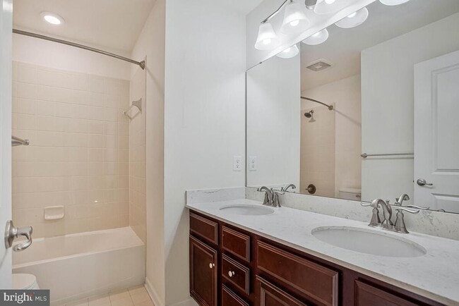 Building Photo - 2906 George Hilleary Ter