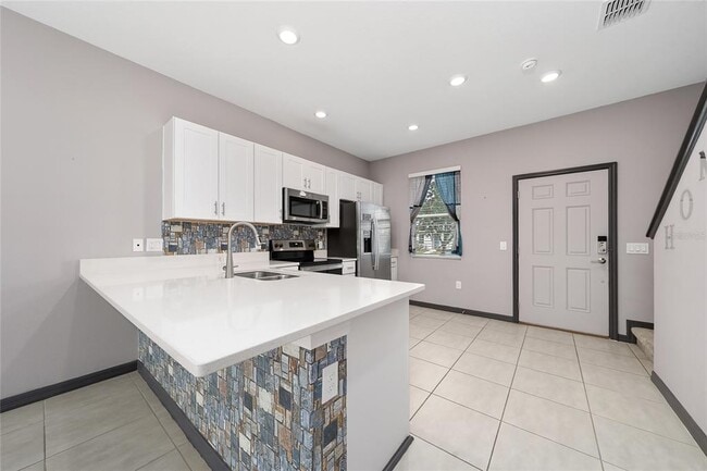 Building Photo - 2060 Viewfinder St