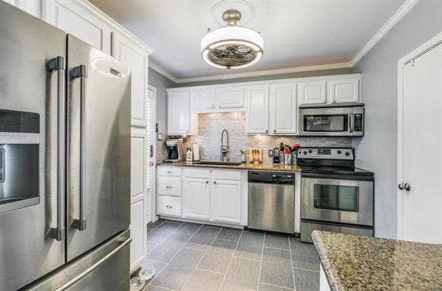 Building Photo - 5030 Lahoma St