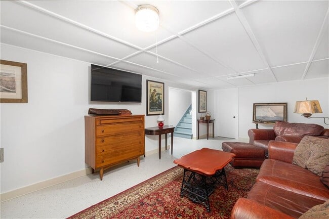 Building Photo - 6 Cliff Ter