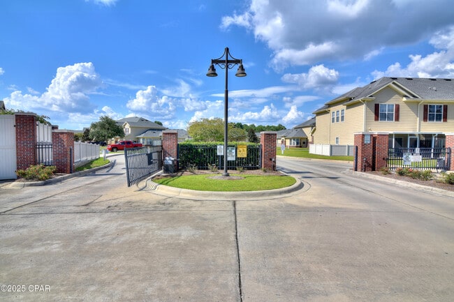 Building Photo - 805 Baldwin Rowe Cir