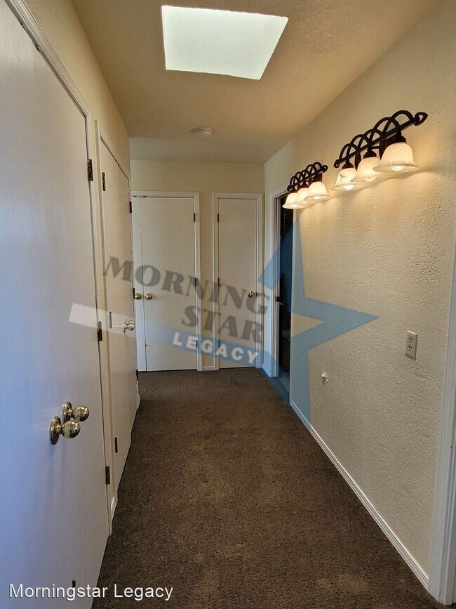 Building Photo - 4 br, 3 bath House - 4230 Tellbrook Rd