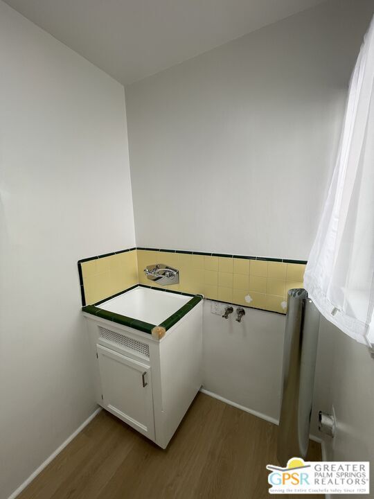 Building Photo - 1057 S Genesee Ave