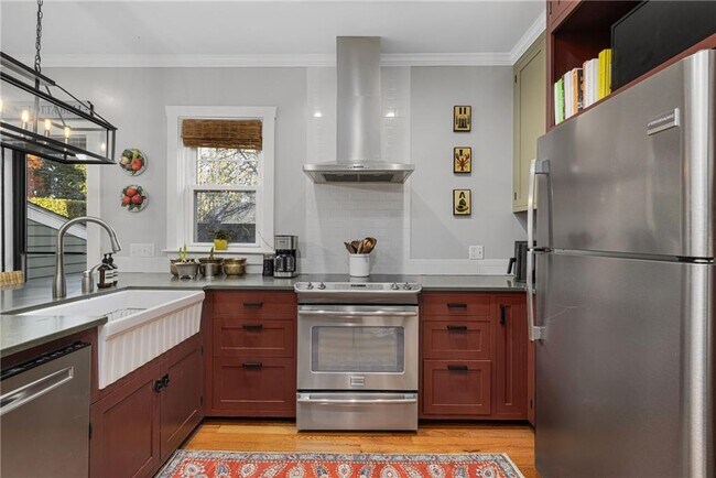 Building Photo - 30 Bull St