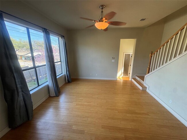 Building Photo - 1814 Maple Ave