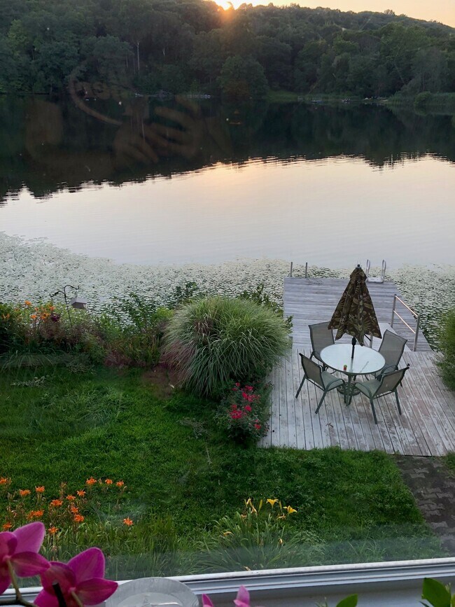 203 Twin Lakes Rd 203 Twin Lakes Rd North Branford CT 06471