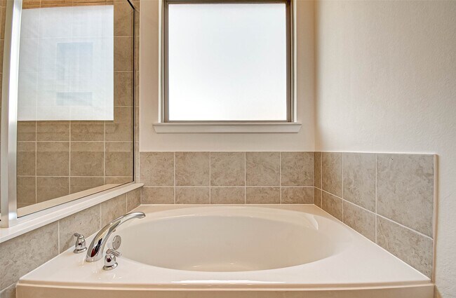 Building Photo - 8110 Colony Chase Ct