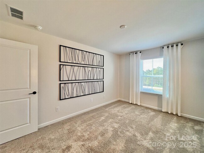 Building Photo - 15906 Parkside crossing Dr