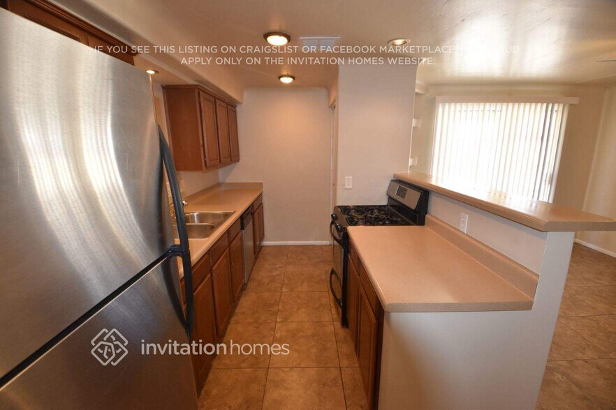 Building Photo - 13808 N 33rd St