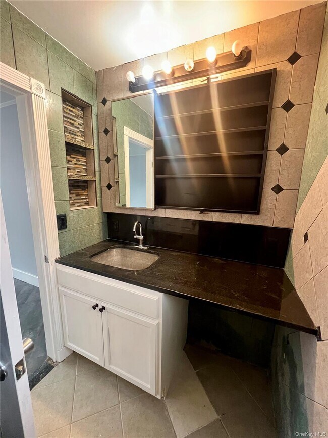 Building Photo - 1612-1616-1616 US-9W