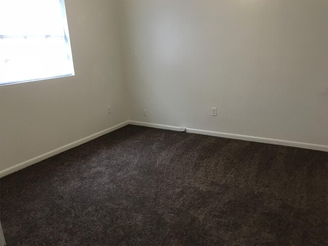 Building Photo - 9133 13th Ave