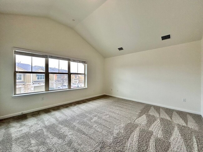 Building Photo - 1620 Bryant Dr