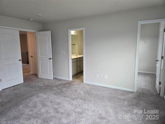 Building Photo - 525 San Marco Dr