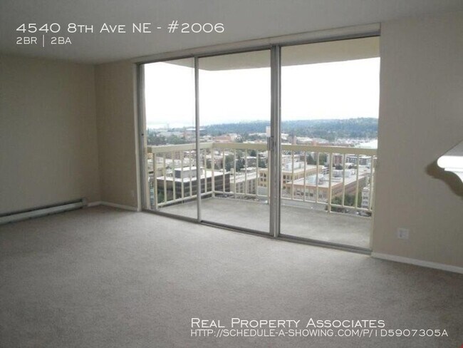 Building Photo - 4540 8th Ave NE