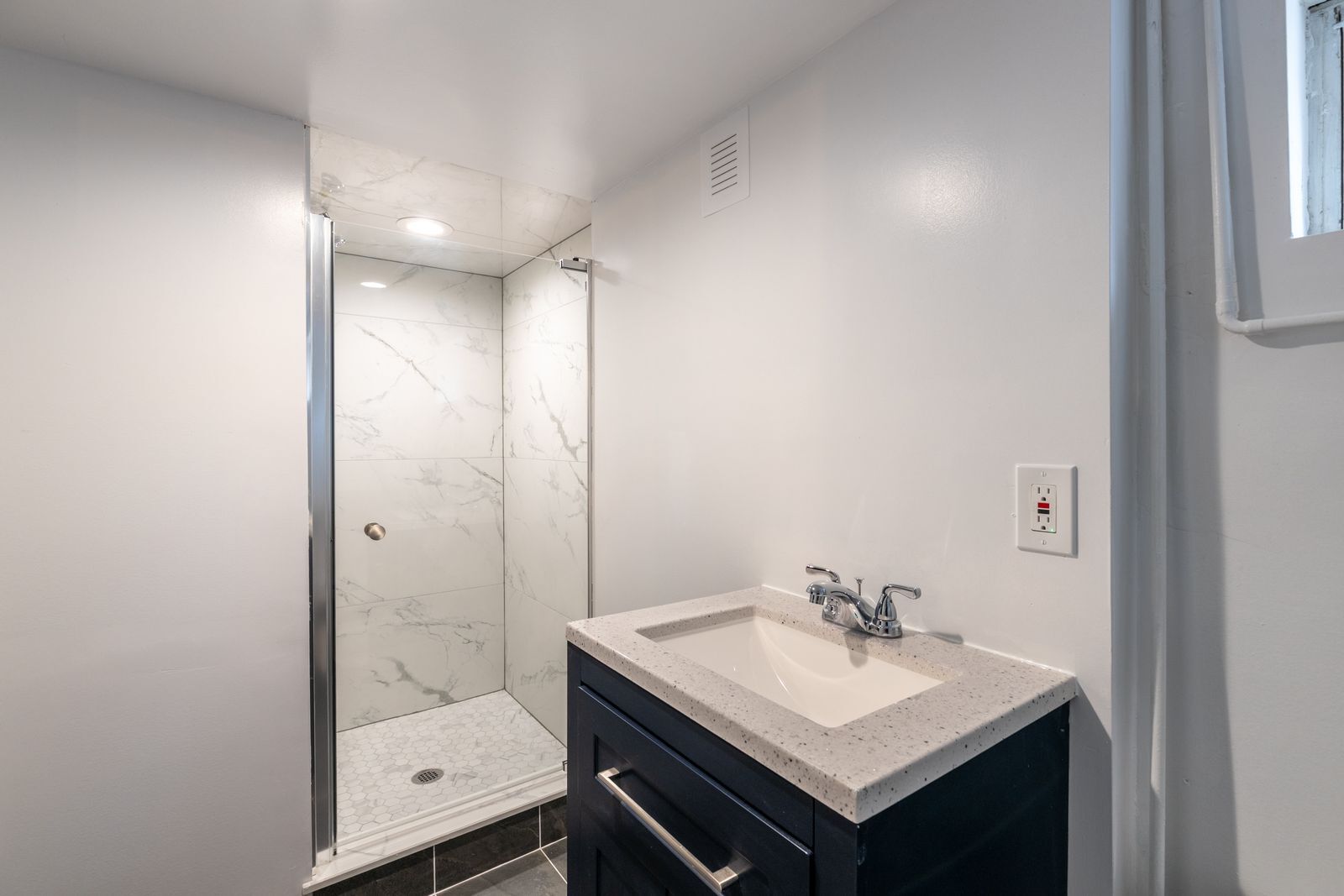 Building Photo - 42 Jefferson Ave