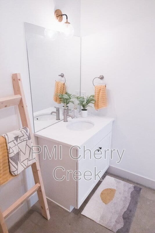 Building Photo - 2819 Jackson St