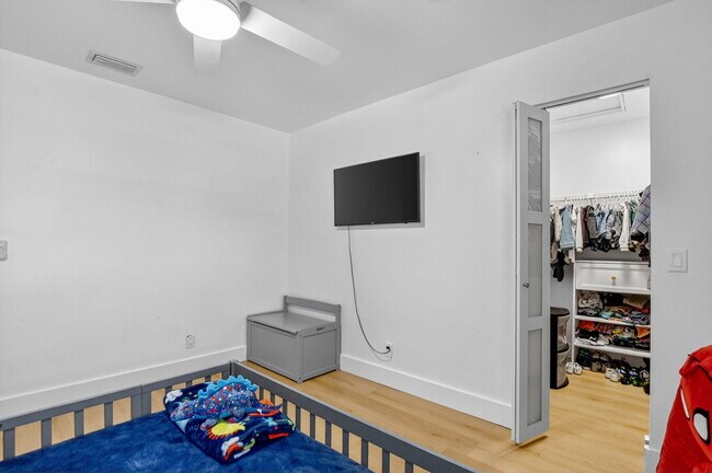 Building Photo - 372 Deer Creek Wildwood Ln E