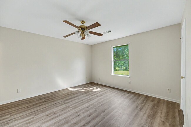 Building Photo - 5225 Marseilles Dr