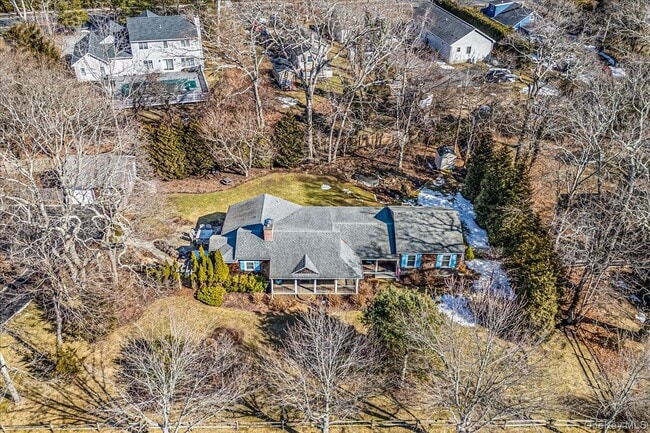 Building Photo - 60 Lilac Rd