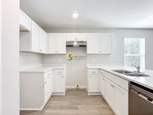 Building Photo - 6451 Breezy Oaks Way