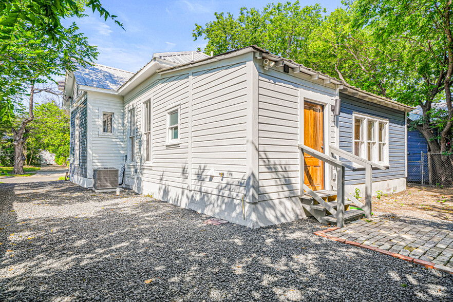 Building Photo - 116 Callaghan Ave